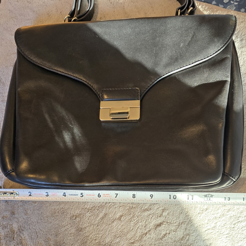 Valentino Garavani VINTAGE SATCHEL Black Leather Bag - Picture 3 of 16